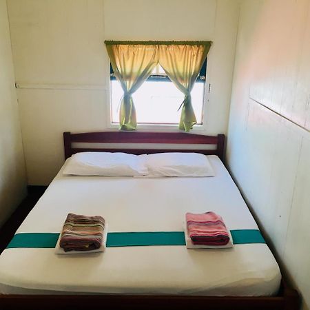 Guesthouse De Kleine Historie Paramaribo Exteriör bild