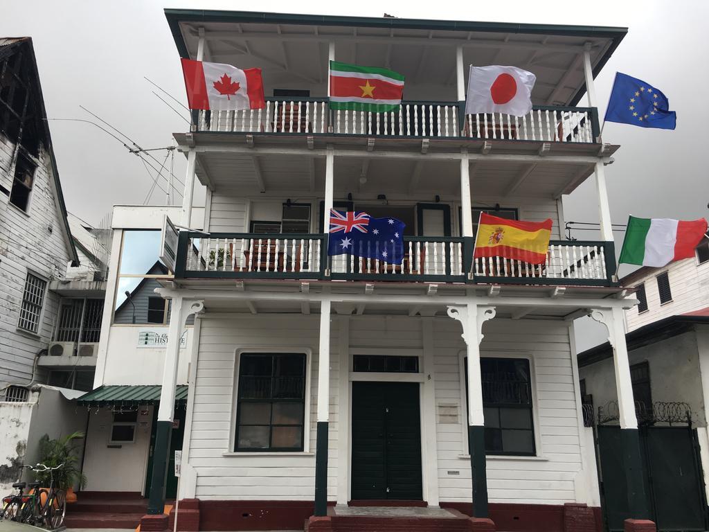 Guesthouse De Kleine Historie Paramaribo Exteriör bild