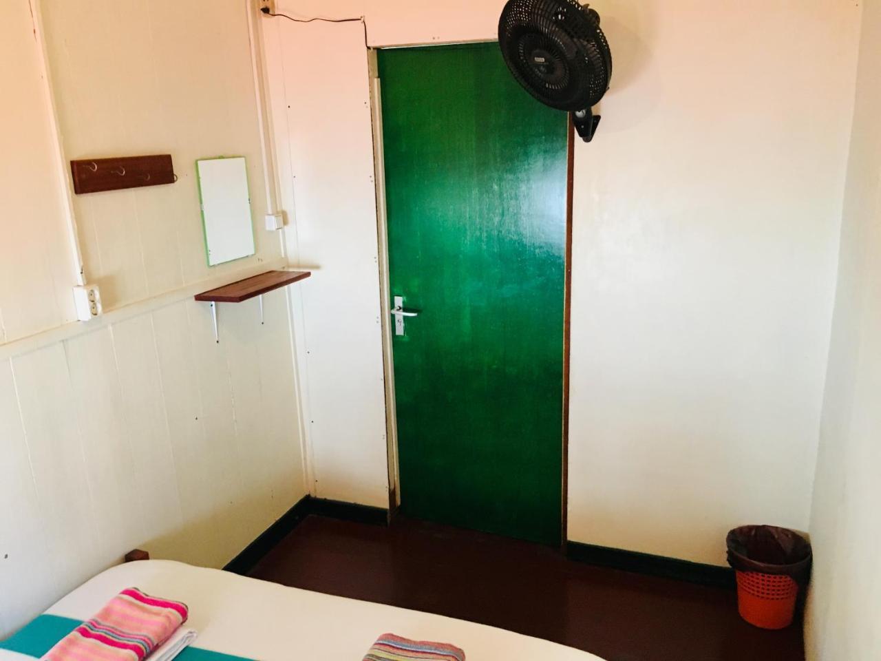 Guesthouse De Kleine Historie Paramaribo Exteriör bild